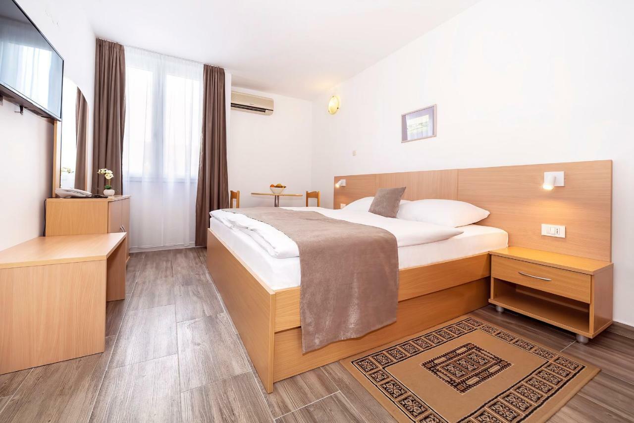 Hotel Omorika Punat Ngoại thất bức ảnh